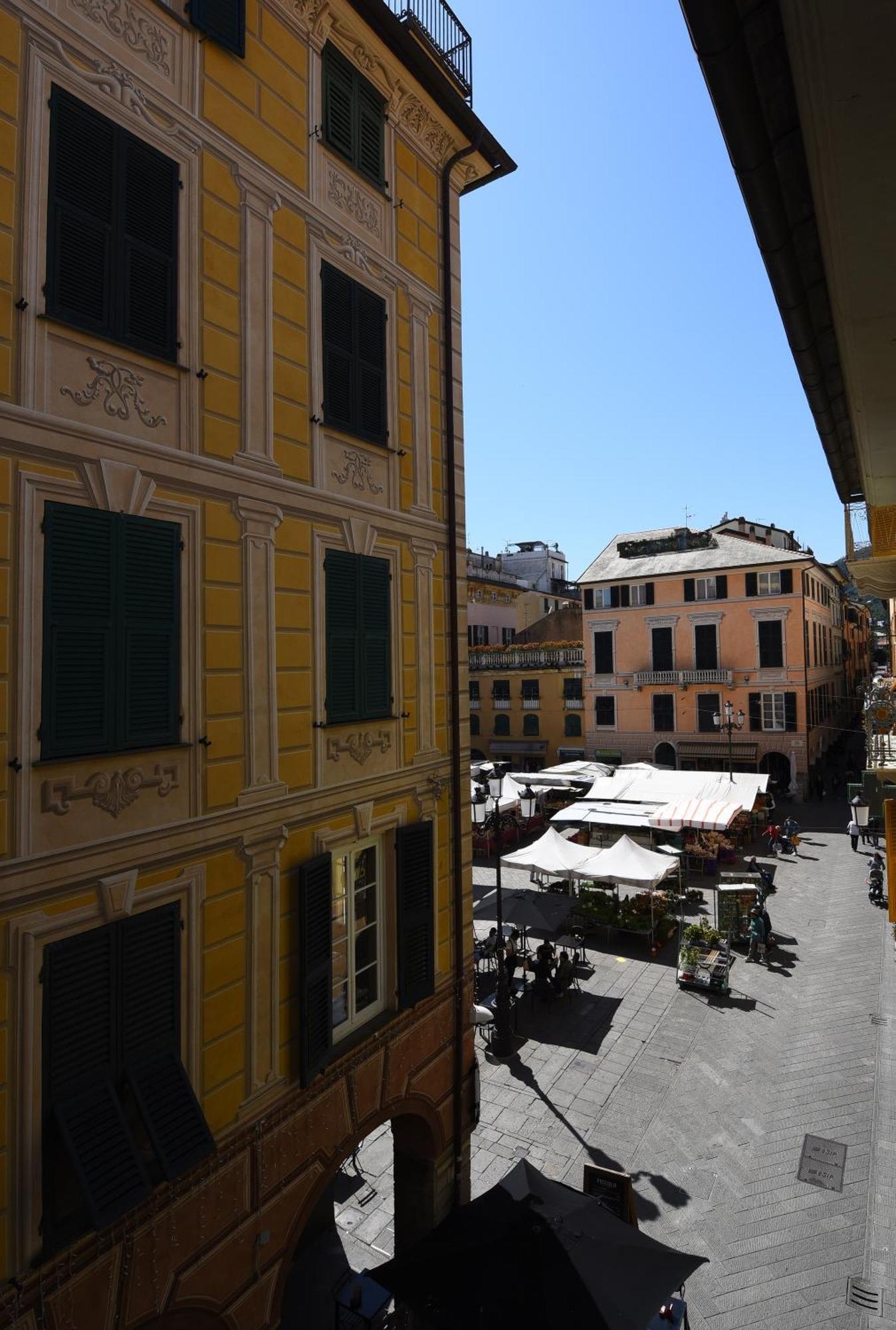Le Stanze Sopra I Portici Apartment Chiavari Bagian luar foto