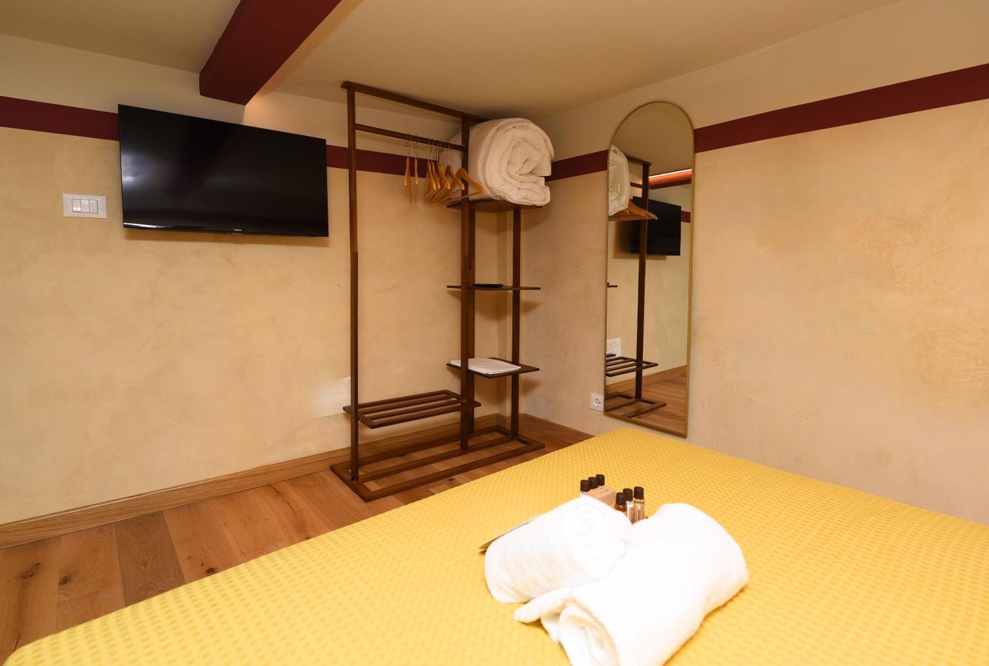 Le Stanze Sopra I Portici Apartment Chiavari Bagian luar foto